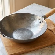 Craft Wok 14-Inch Flat Bottom Hand Hammered Carbon Steel Pow Wok